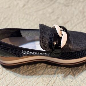 DOLCE VITA Black Loafers with Chain Detail